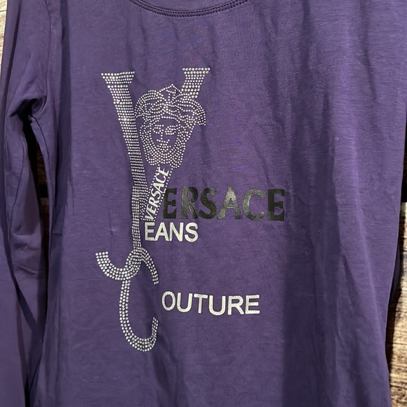 Tops - Cute purple t shirt